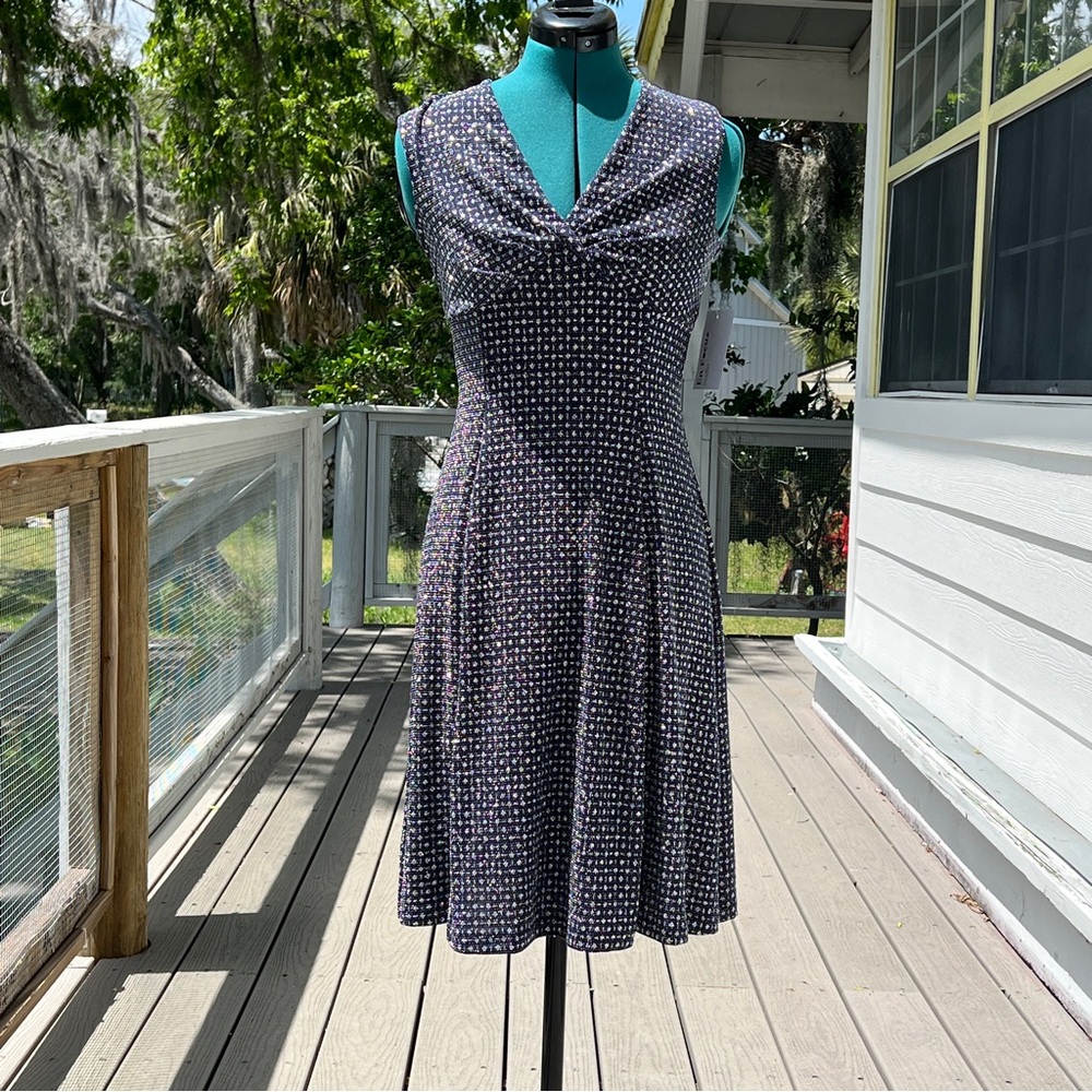 NWT! EnFocus Studio: Sparkle Stretch Midi V-Neck Dress. Size 4.